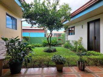 MLS-25-175 LS VENTA CASA CON APARTAMENTO DESAMPARADOS ALAJUELA CONTACTENOS AL # 86127562