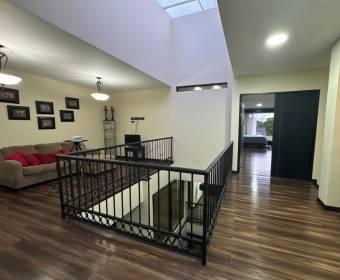 Casa de 3 habitaciones en condominio Francosta, Heredia 