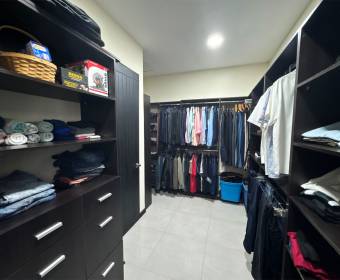 Casa de 3 habitaciones en condominio Francosta, Heredia 