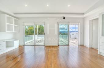 Casa de Lujo en Venta en Condominio DALUZ en Guachipelín, Escazú 4 Habitaciones con Piscin