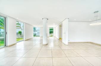 Casa de Lujo en Venta en Condominio DALUZ en Guachipelín, Escazú 4 Habitaciones con Piscin