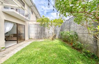 Casa en Venta en Condominio Valle Alto en Mata de Plátano 3 Habitaciones con Amplio Jardín