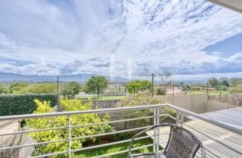 Casa en Venta en Condominio Valle Alto en Mata de Plátano 3 Habitaciones con Amplio Jardín