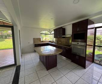 Casa de 7 habitaciones en alquiler en Ciudad Hacienda Los Reyes, La Guacima.