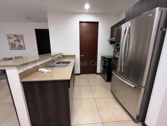 Se alquila apartamento en Escazú Centro 26-2138