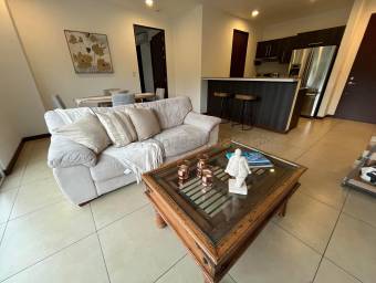 Se alquila apartamento en Escazú Centro 26-2138