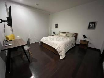 Se alquila apartamento en Escazú Centro 26-2138