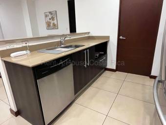 Se alquila apartamento en Escazú Centro 26-2138