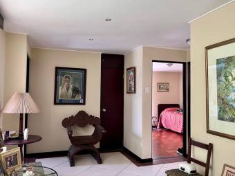 Venta de Edificio (5) Apartamentos en LOS YOSES-Montes de Oca. RAH 25-1900