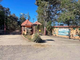 Venta de Quinta en Esparza-Espíritu Santo, Puntarenas. 26-374