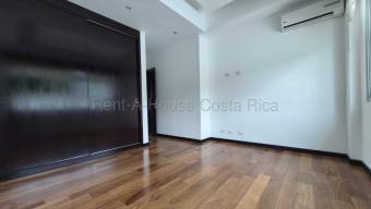 Venta de Casa en Santa Ana-Piedades. RAH 26-2116