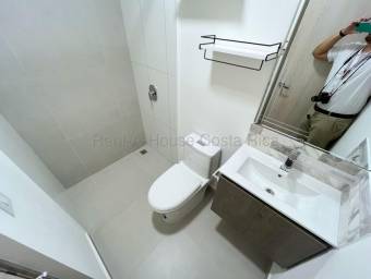 Venta de Apartamento en Condominio Sky House, San Sebastián (Semi amoblado). RAH 26-2113