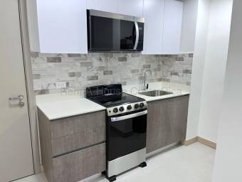 Venta de Apartamento en Condominio Sky House, San Sebastián (Semi amoblado). RAH 26-2113