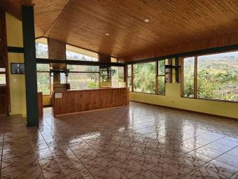 Venta de Finca Turística en Paraíso de Cartago. 