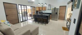 Venta casa de playa un nivel amoblada y con piscina privada