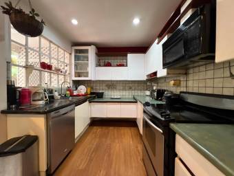 Casa en venta en el corazón de Alajuela con uso de suelo mixto #26-957 GS Casa en venta en el corazón de Alajuela con uso de suelo mixto #26-957 GS