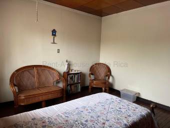 Casa en venta en el corazón de Alajuela con uso de suelo mixto #26-957 GS Casa en venta en el corazón de Alajuela con uso de suelo mixto #26-957 GS