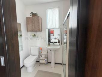 Venta de Apartamento en Piedades de Santa Ana. RAH 26-2122 Venta de Apartamento en Piedades de Santa Ana. RAH 26-2122