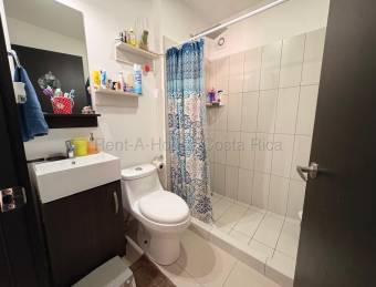 Venta apartamento de 3 habitaciones en condominio familiar #26-1953 GS