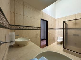 VENTA DE 2 CASAS EN CONDOMINIO EN TREJOS MONTEALEGRE, ESCAZÚ