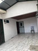 Se vende casa en Desamparados centro.