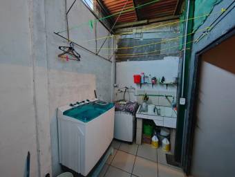Venta de 4 Apartamentos en San Antonio de Alajuela. Venta de 4 Apartamentos en San Antonio de Alajuela.
