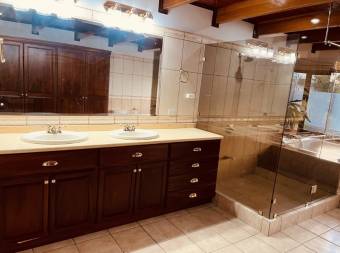 VENTA DE CASA EN RESIDENCIAL LA GUARIA, GRECIA, ALAJUELA