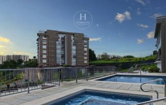 Apartamento en Venta en Vía Natura en Curridabat 1 Habitación con Estudio y Vista NJA1383J