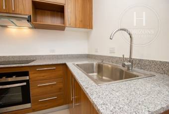 Apartamento en Venta en Vía Natura en Curridabat 1 Habitación con Estudio y Vista NJA1383J