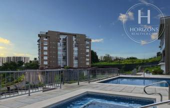 Apartamento en Venta en Vía Natura en Curridabat 1 Habitación con Estudio y Vista NJA1383J