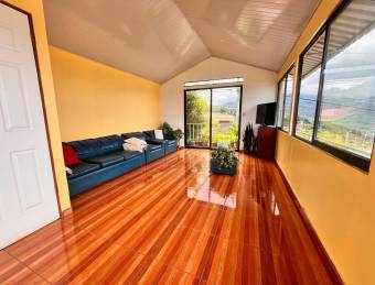Casa en venta en Aserrí con terraza y amplios espacios familiares #26-844 GS