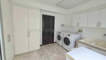 Venta de Casa en Santa Ana-Piedades. RAH 26-2116