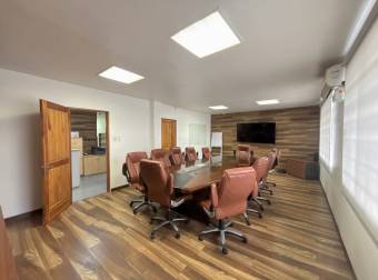 ALQUILER DE 2 OFICINAS EQUIPADAS EN BARRIO DENT, SAN JOSÉ