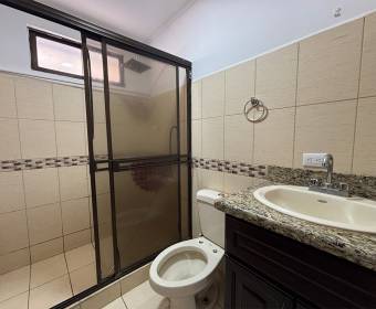 Two-story house for sale in Residencial Monserrat, La Unión, Cartago. Bank-owned property.