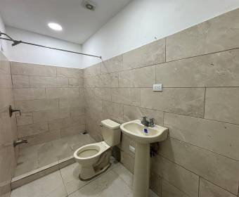 Two-story house for sale in Residencial Monserrat, La Unión, Cartago. Bank-owned property.