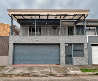 Casa de 2 plantas en venta en Residencial Monserrat, La Unión, Cartago. Bien adjudicado bancario