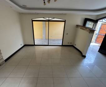 Casa de 4 habitaciones en residencial en Santo Domingo, Heredia Casa de 4 habitaciones en residencial en Santo Domingo, Heredia