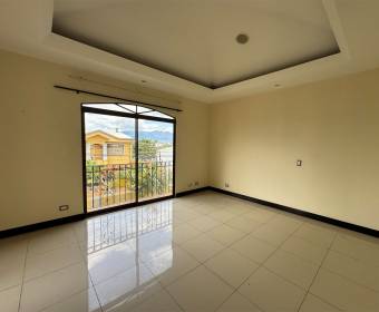 Casa de 4 habitaciones en residencial en Santo Domingo, Heredia Casa de 4 habitaciones en residencial en Santo Domingo, Heredia