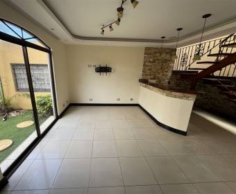 Casa de 4 habitaciones en residencial en Santo Domingo, Heredia Casa de 4 habitaciones en residencial en Santo Domingo, Heredia