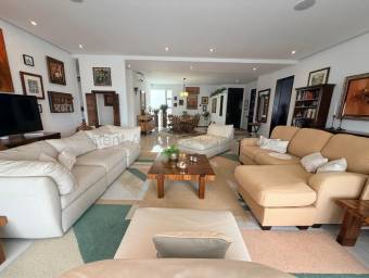 Alquiler de Apartamento en Piedades de Santa Ana. RAH 26-2132