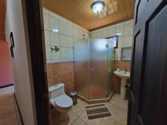 MLS-24-1136 LS VENTA CASA TURRUCARES ALAJUELA CONTACTENOS AL # 86127562