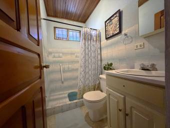 Venta de Casa  APTO en San Antonio de Alajuela. RAH 26-2157