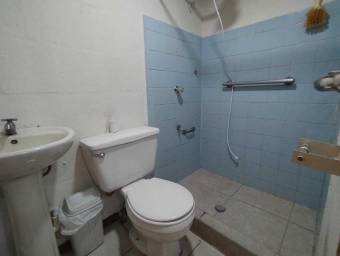 Venta de Casa Esquinera en Hatillo-San José. 