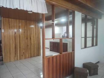 Venta de Casa Esquinera en Hatillo-San José. 