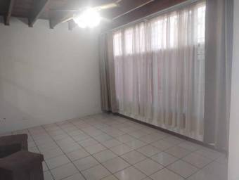 Venta de Casa Esquinera en Hatillo-San José. 