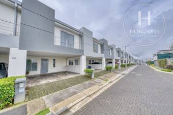 Casa en Venta en Condominio Altos de Sabanilla en Sabanilla de Montes de Oca 4 Habitacione