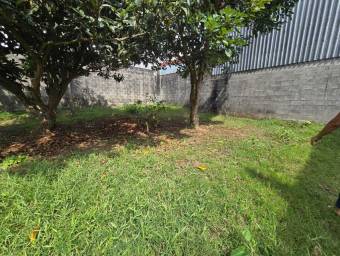 Venta de Lote en Moravia-La Trinidad. RAH 25-1800