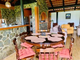 Venta de Casa en Turrialba-Santa Cruz de Cartago. Venta de Casa en Turrialba-Santa Cruz de Cartago.