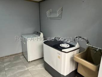 Casa de dos niveles en venta cerca del centro de Guadalupe #26-1417 GS