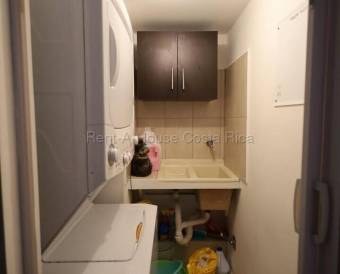 Alquiler de Apartamento en Lomas de Ayarco Sur-Curridabat. RAH 26-2179
